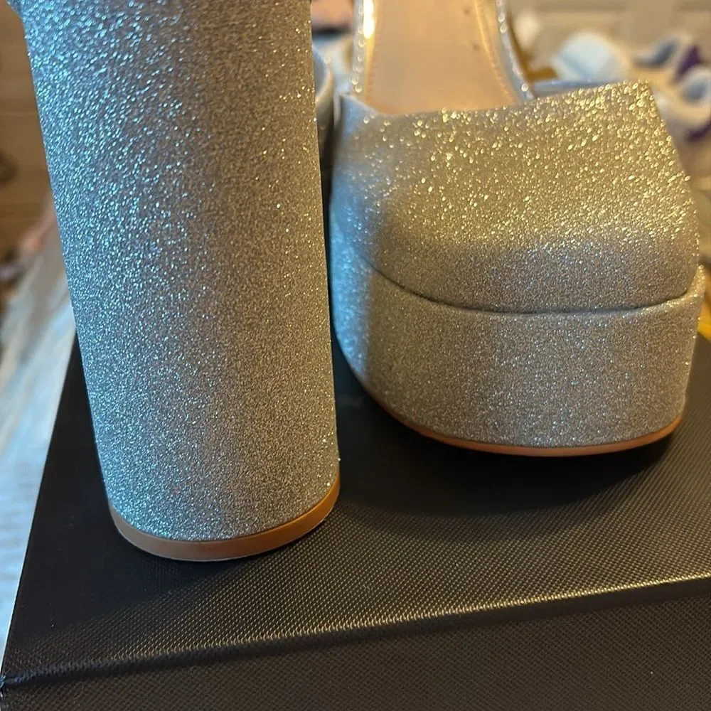 Jewel Badgley Mischka Jayda Platform Pumps Silver size 10 NWT $249